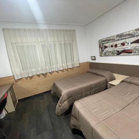 Hotel Ibi Luaran gambar